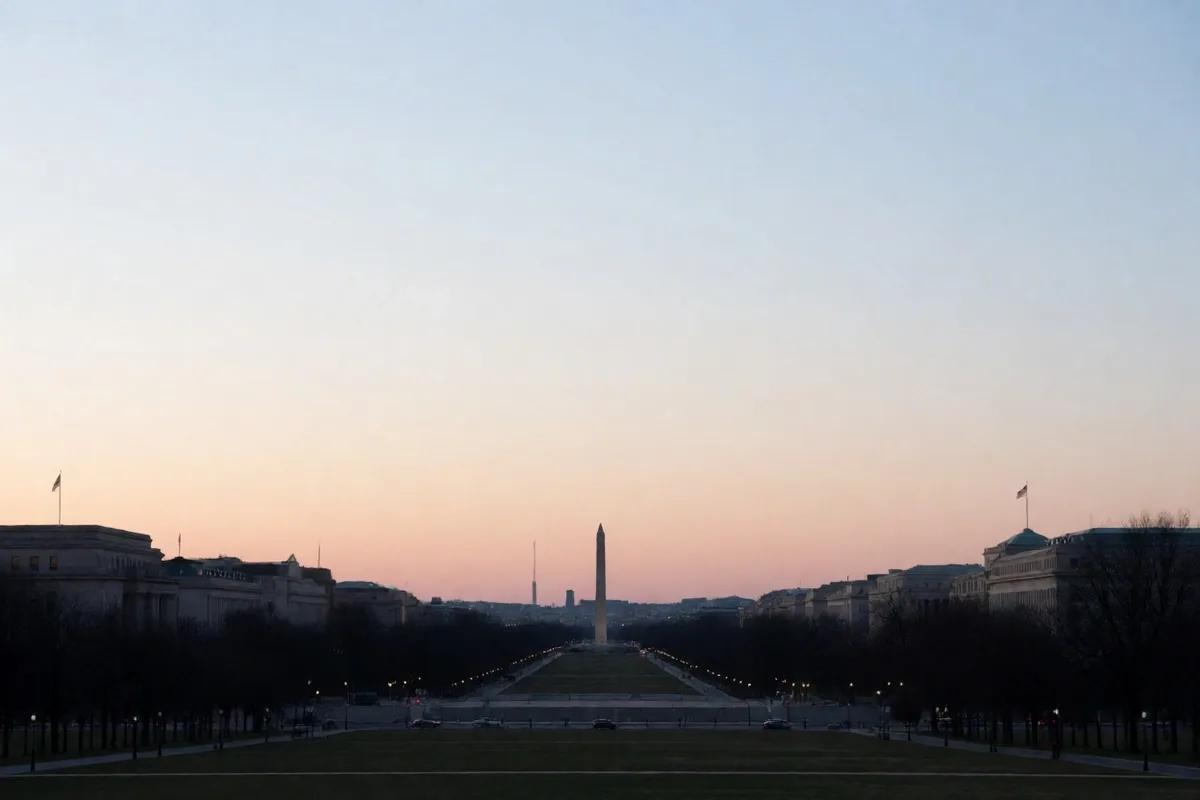 Capitolio de Estados Unidos al anochecer